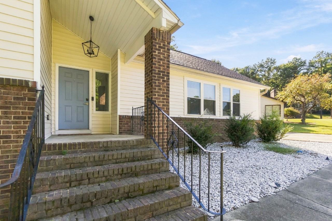 7419 Bent Oak Rd - Photo 2 of 30