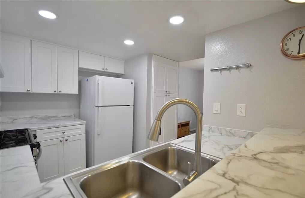 3532 W Stonepine Ln - Photo 3 of 12