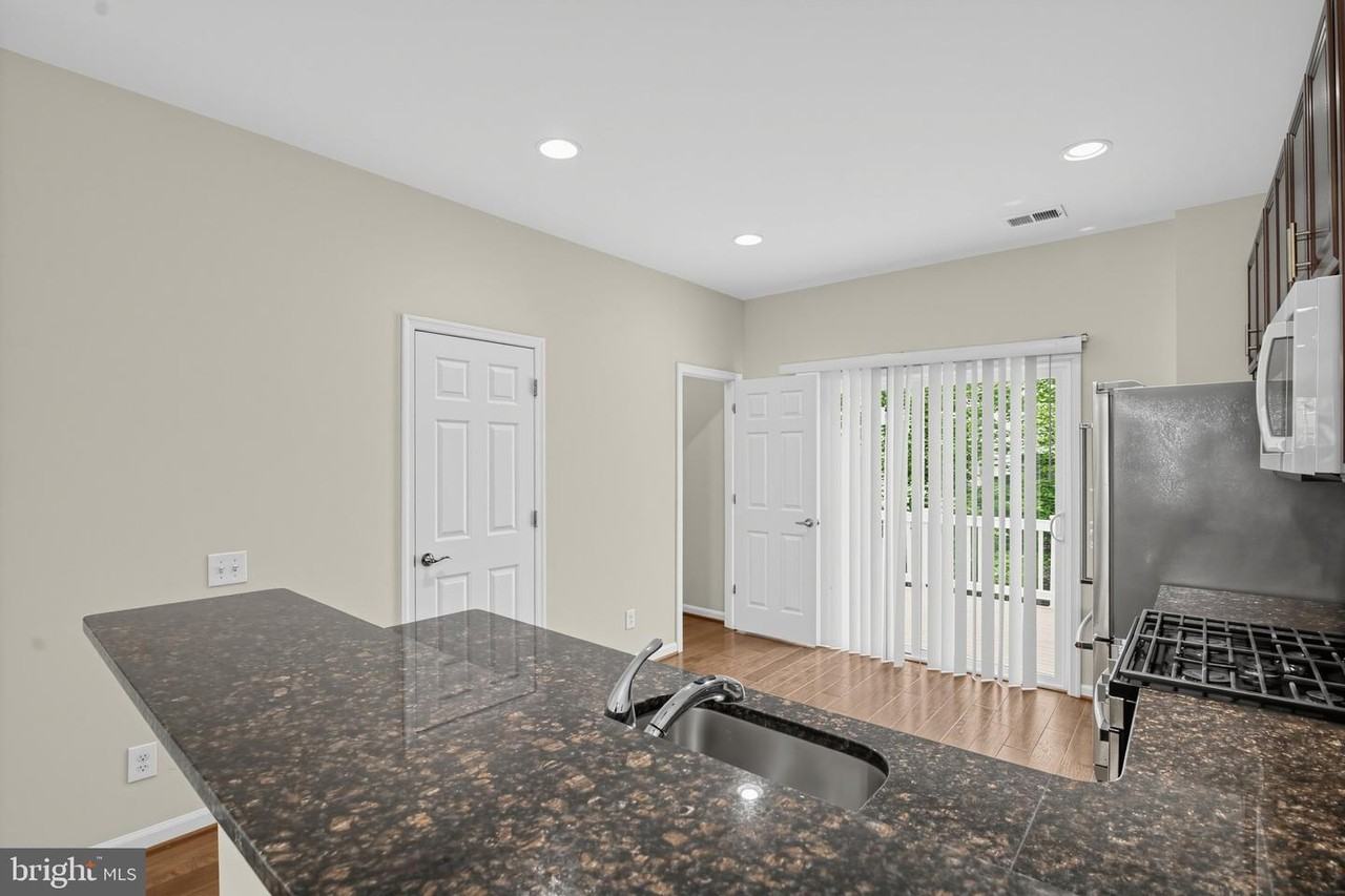 3947 Madden Way - Photo 7 of 30