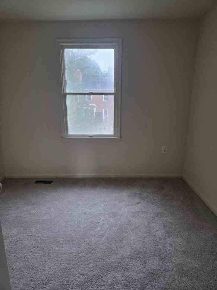 107 Adams Way - Photo 4 of 6