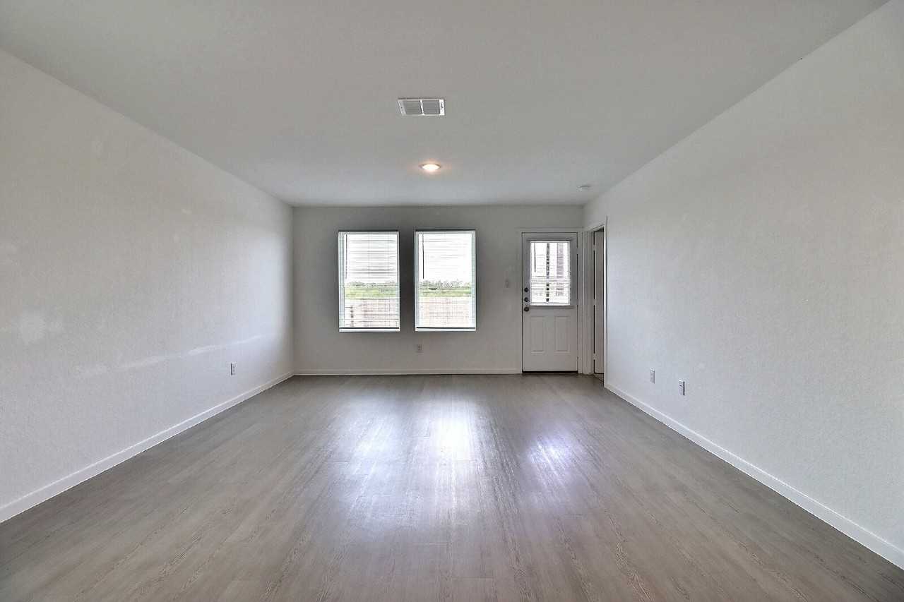 551 River Run Way - Photo 6 of 17