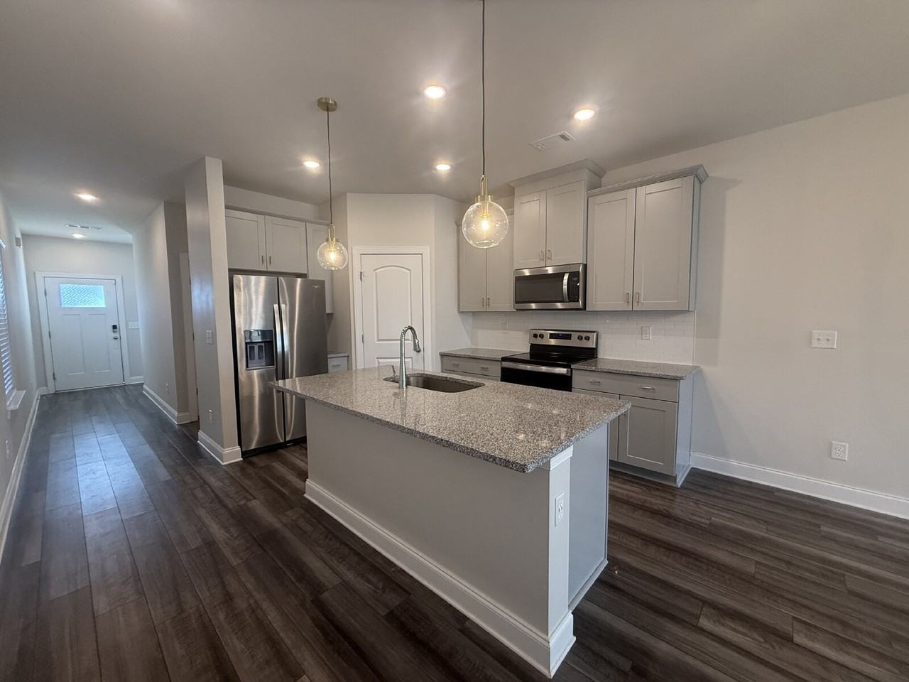 4337 Skyridge Dr - Photo 6 of 35