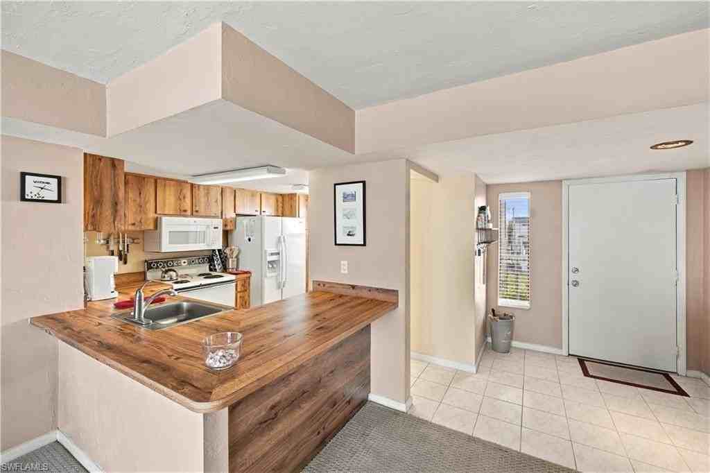 26300 Hickory Blvd Apt 306 - Photo 7 of 30