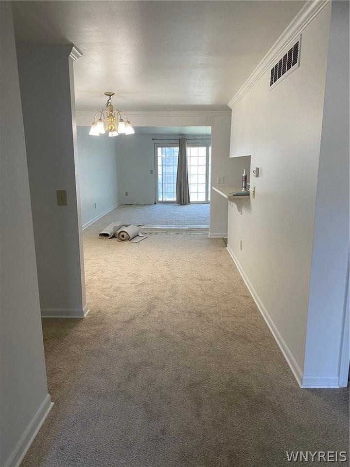 4595 Chestnut Ridge Rd #4 - Photo 5 of 20