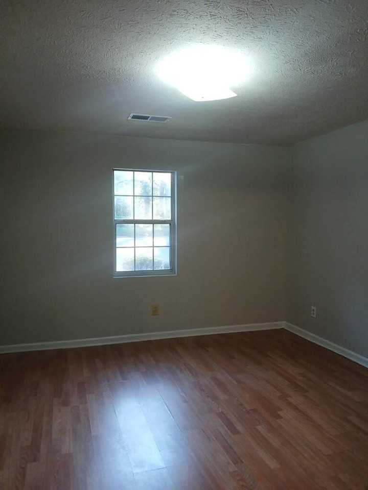 909 Washington Ave #2 - Photo 7 of 14