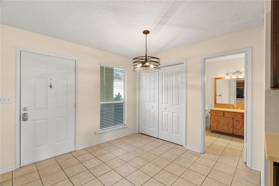 302 Saint Andrews St #E103 - Photo 3 of 19