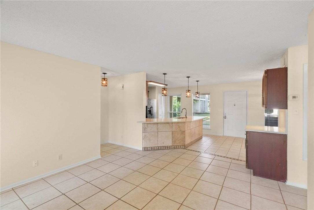 302 Saint Andrews St #E103 - Photo 6 of 19