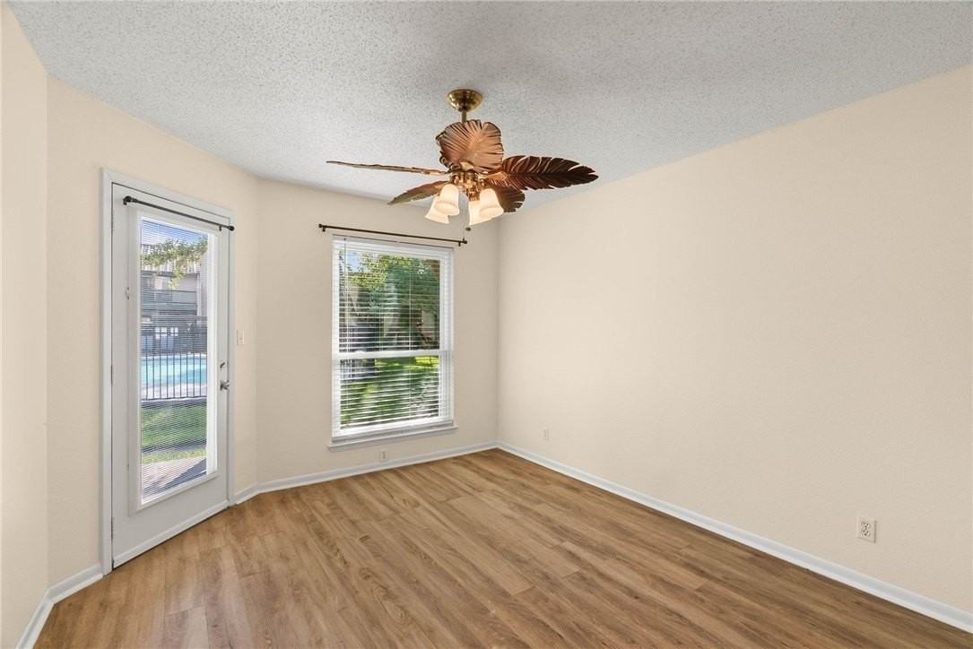 302 Saint Andrews St #E103 - Photo 7 of 19