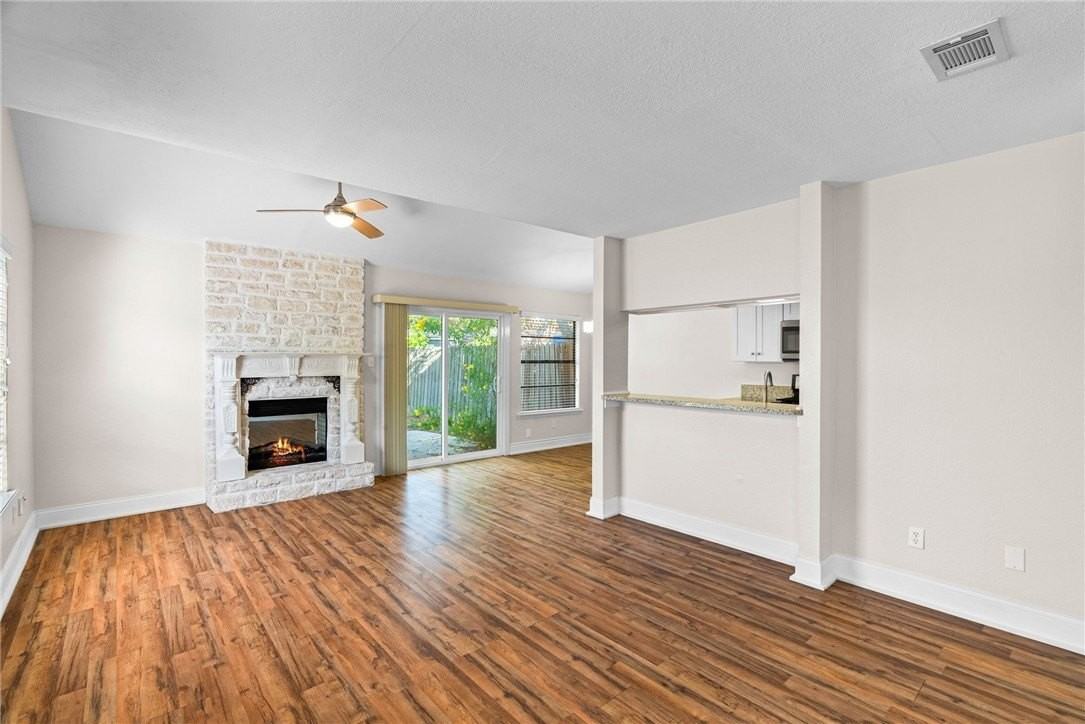 1015 N Allen St #A - Photo 3 of 17