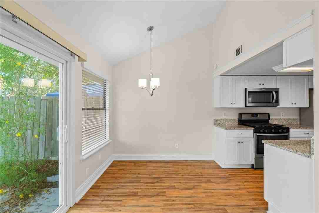 1015 N Allen St #A - Photo 6 of 17