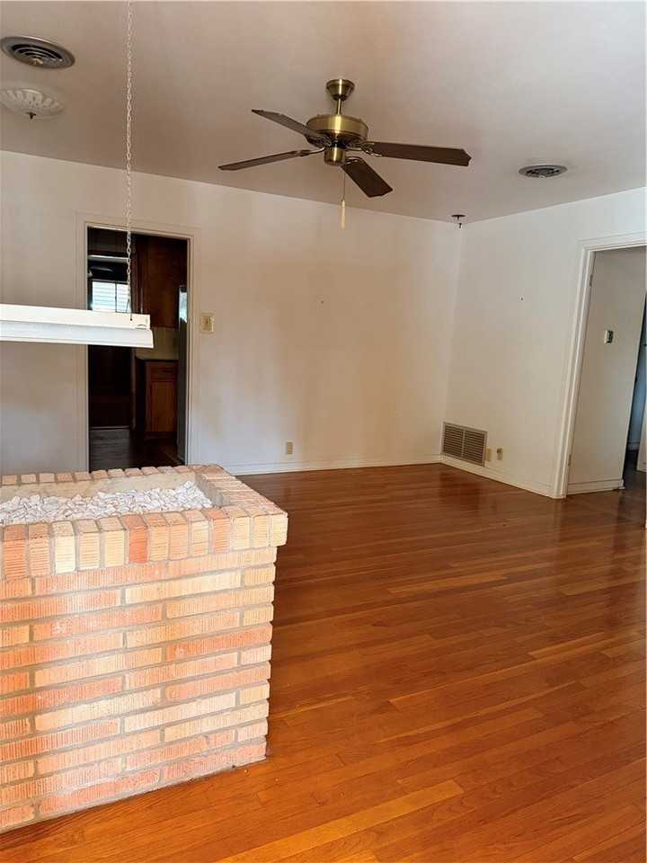 4542 Adkins Dr - Photo 2 of 23