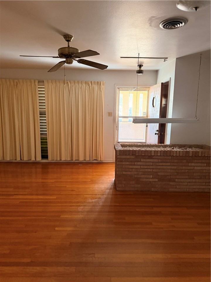 4542 Adkins Dr - Photo 3 of 23