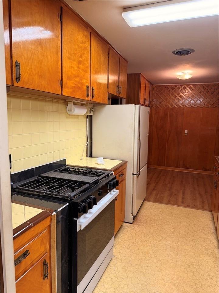 4542 Adkins Dr - Photo 4 of 23