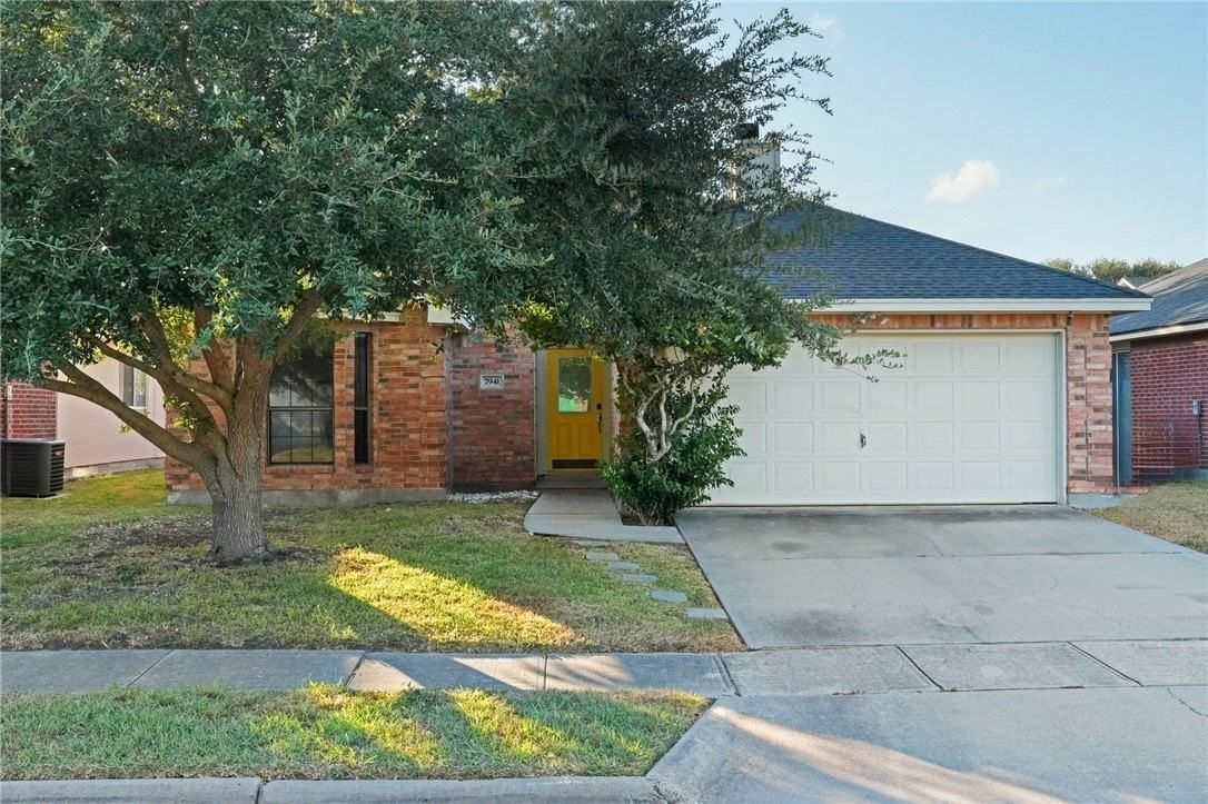 7941 Rock Crest Dr - Photo 2 of 25
