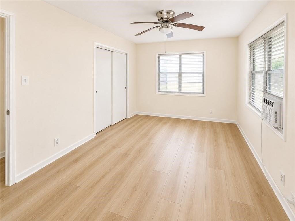 833 Booty St - Photo 2 of 9