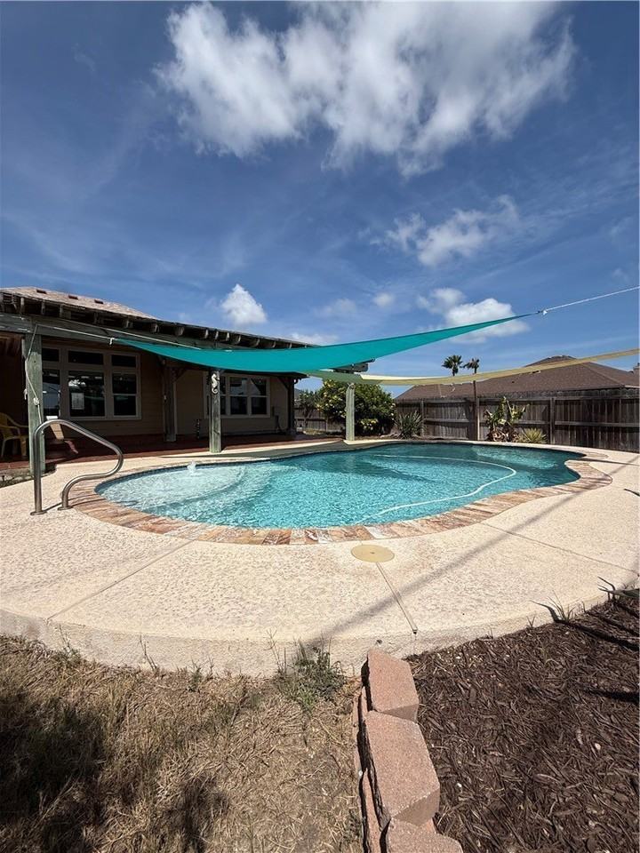 14005 Coquina Bay Ave - Photo 4 of 32