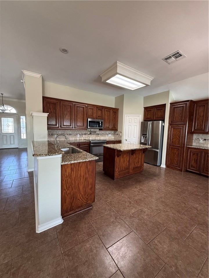 14005 Coquina Bay Ave - Photo 6 of 32