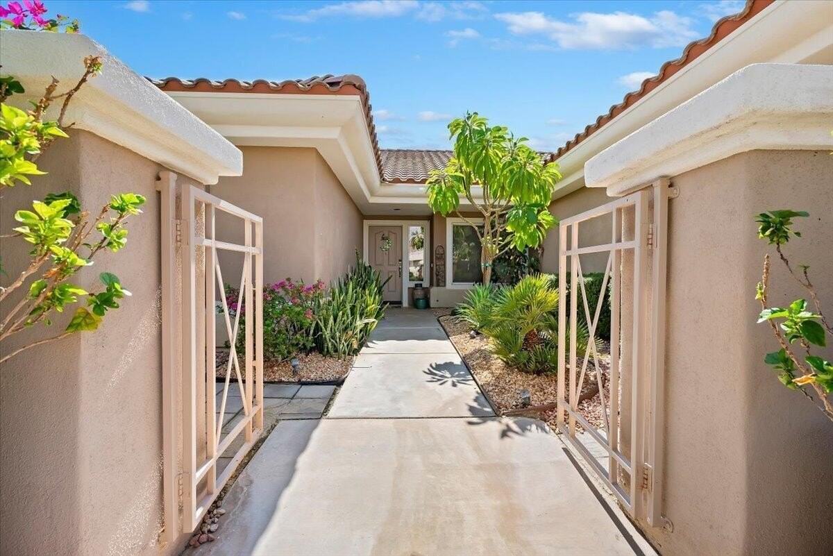 78561 Autumn Ln - Photo 3 of 22