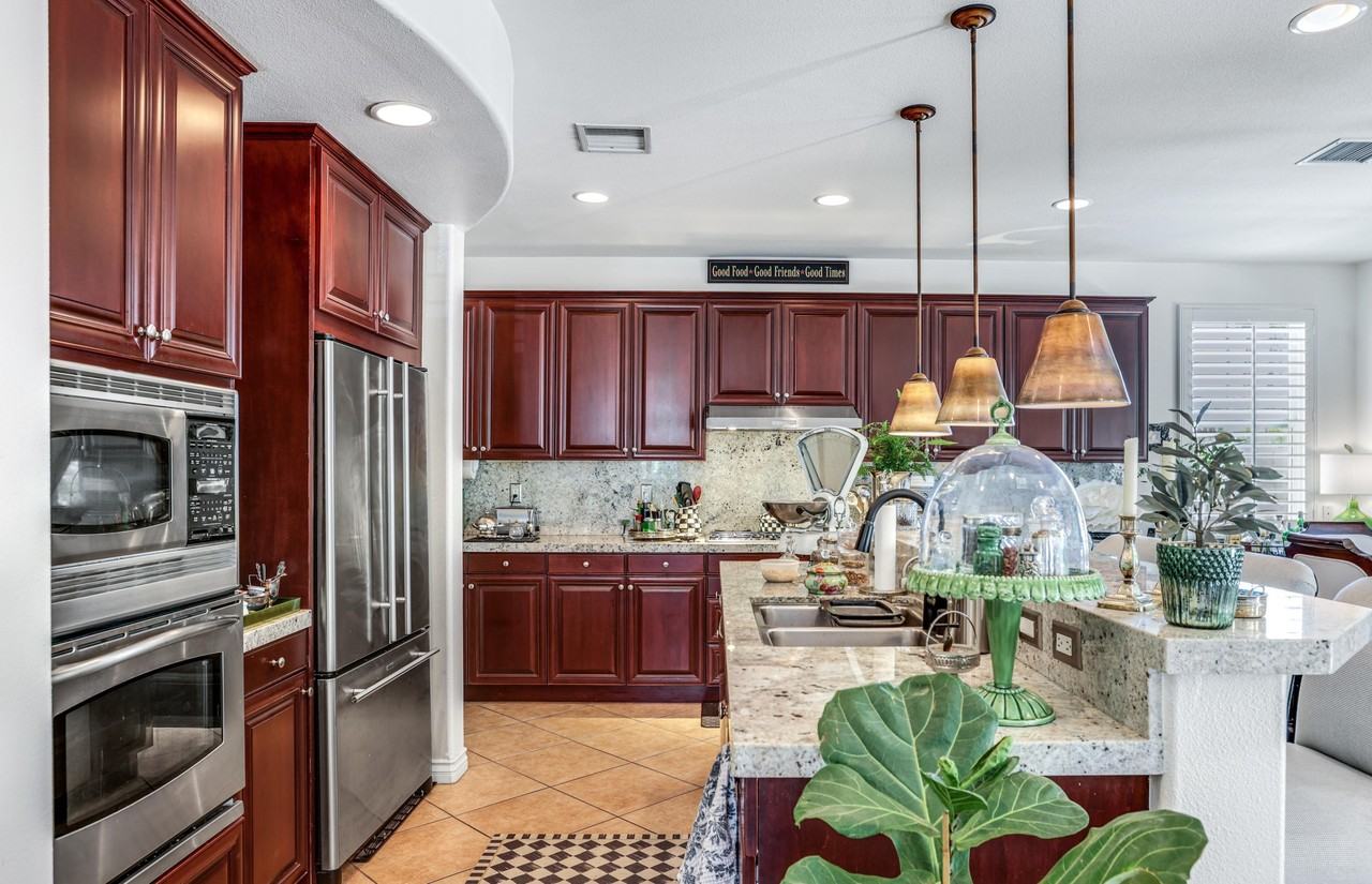 437 Monte Vis - Photo 7 of 40