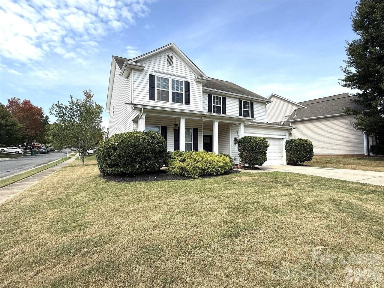 16727 Macanthra Dr - Photo 2 of 47