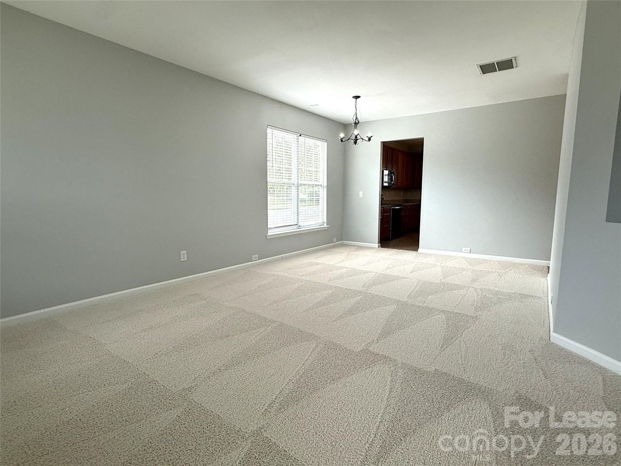 16727 Macanthra Dr - Photo 5 of 47