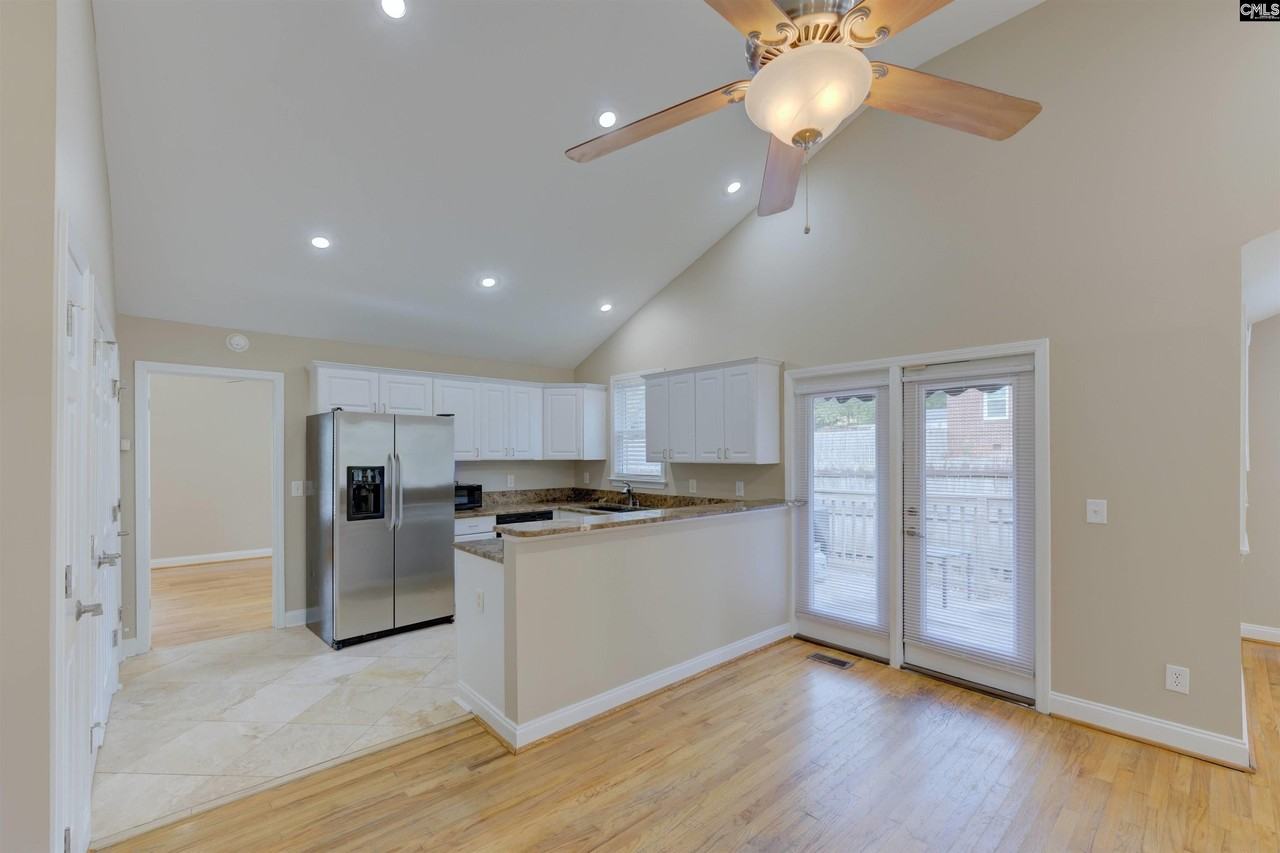 2801 Lincoln St - Photo 4 of 22