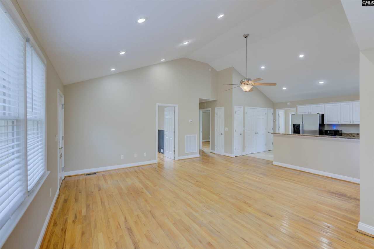 2801 Lincoln St - Photo 6 of 22