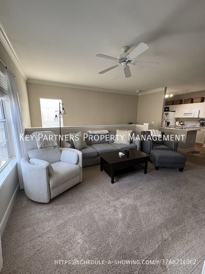 11611 Tomahawk Creek Pkwy - Photo 3 of 17