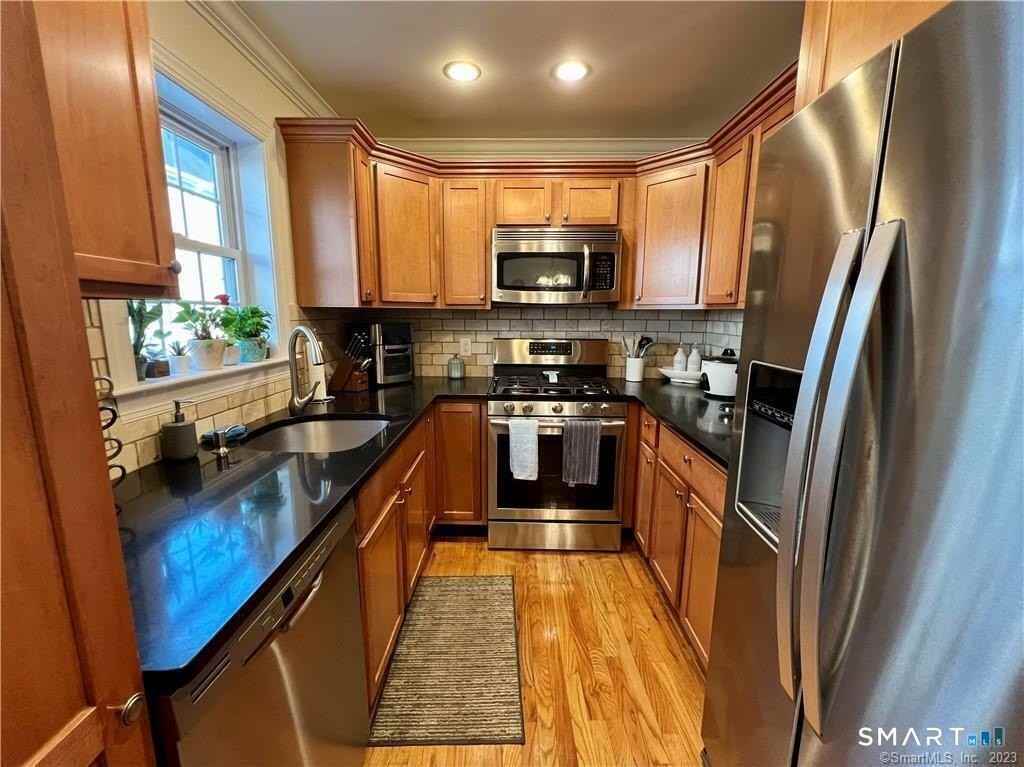 42 Stuart Ave #B2 - Photo 4 of 23