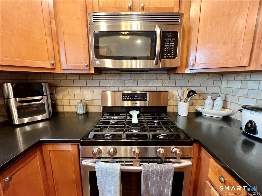 42 Stuart Ave #B2 - Photo 5 of 23