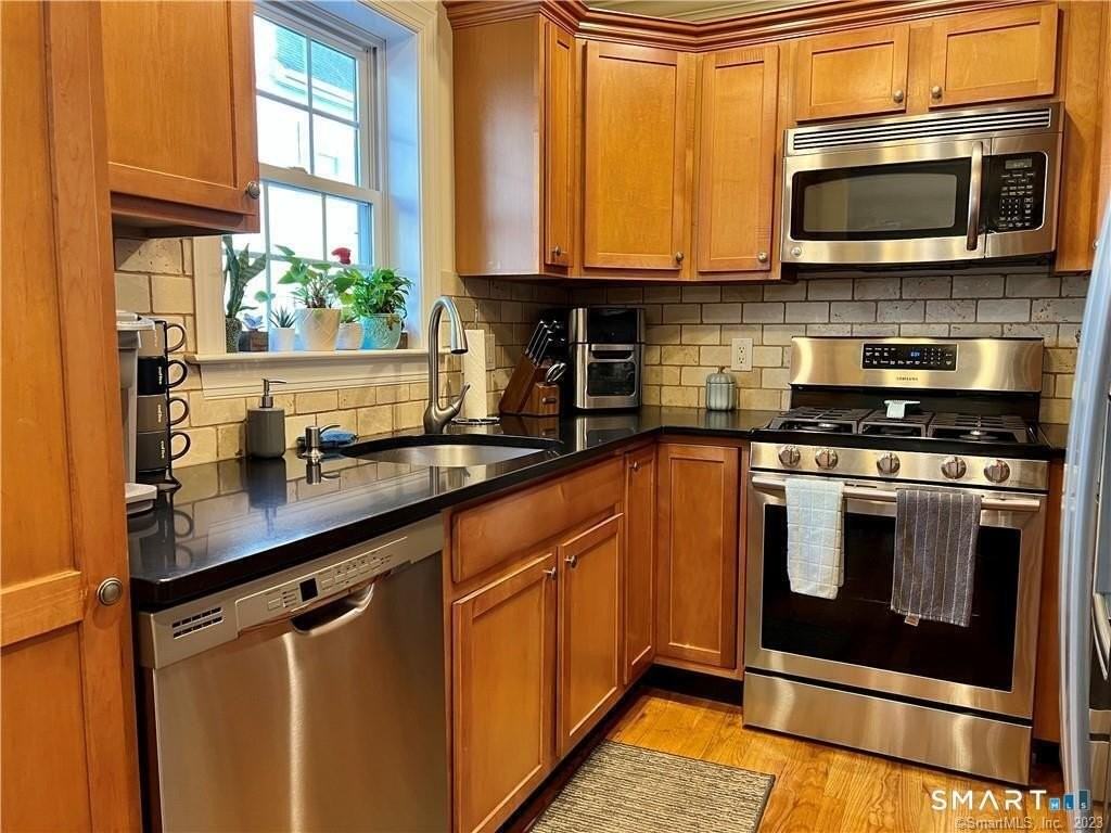 42 Stuart Ave #B2 - Photo 6 of 23