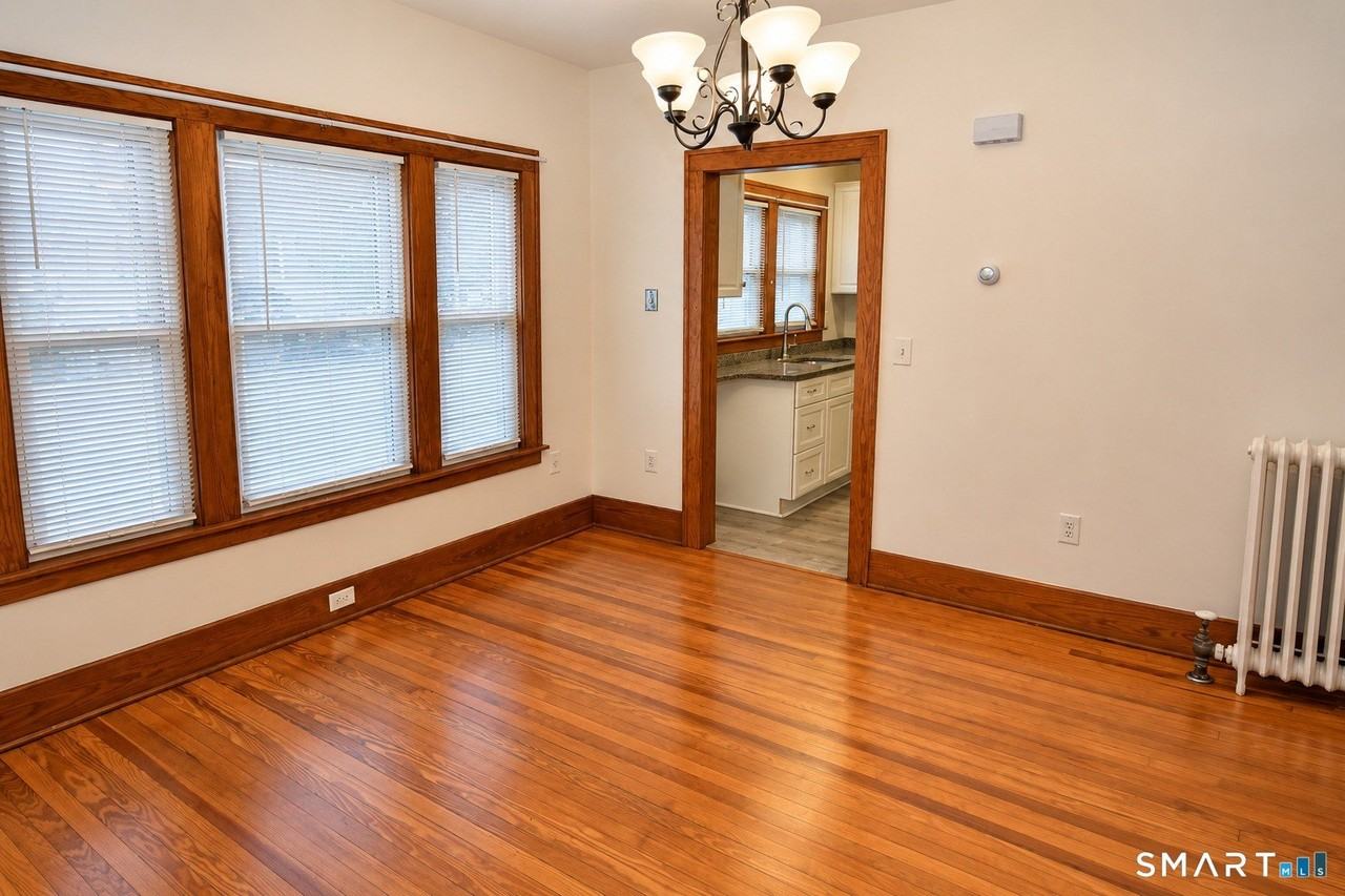 1 Rheel St - Photo 3 of 10