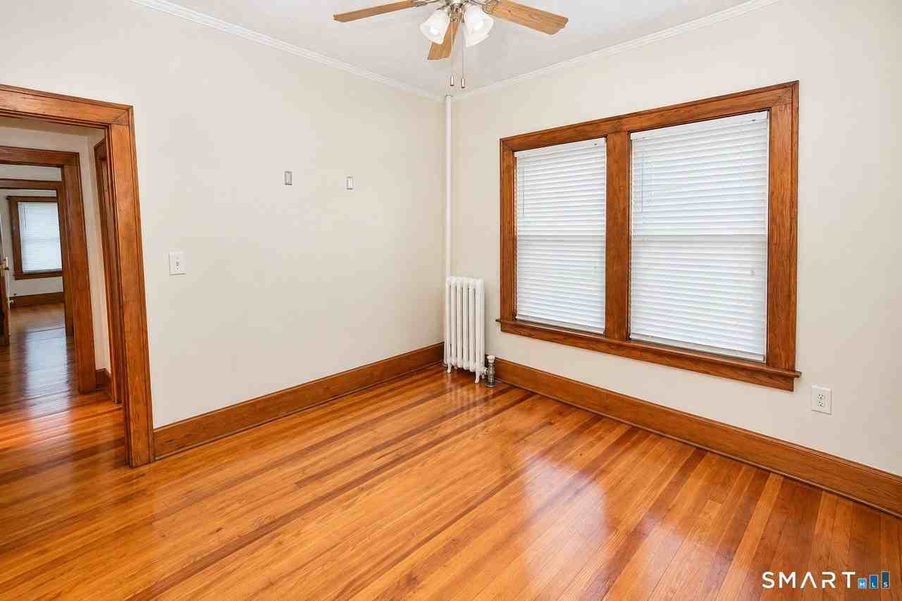 1 Rheel St - Photo 5 of 10