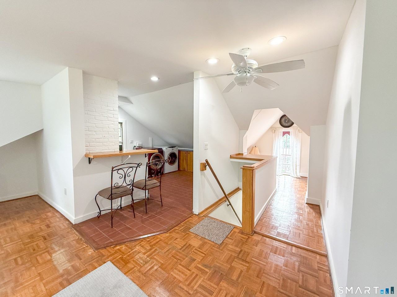 51 Franklin St - Photo 4 of 17