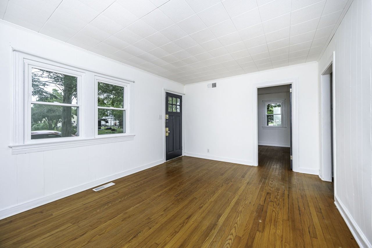 132 S 11th Ave #1 - Photo 5 of 19