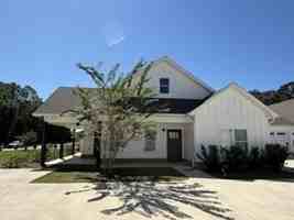 featured image of 109 St Lawrence Dr Apt 3 #Apt 3