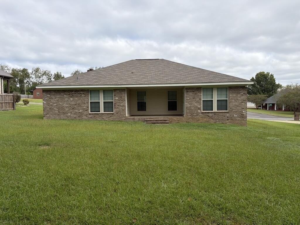 1906 Fern Dr - Photo 2 of 7