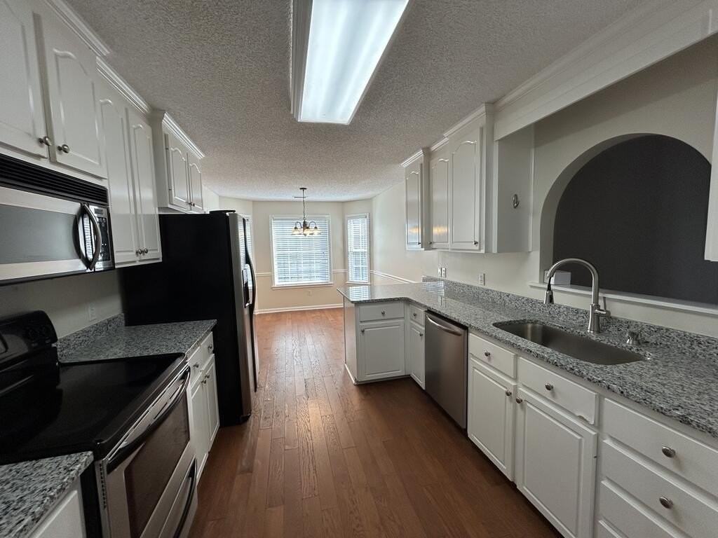 110 Princeton Dr - Photo 4 of 14