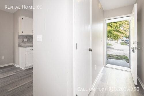 8860 Gallery St - Photo 6 of 23