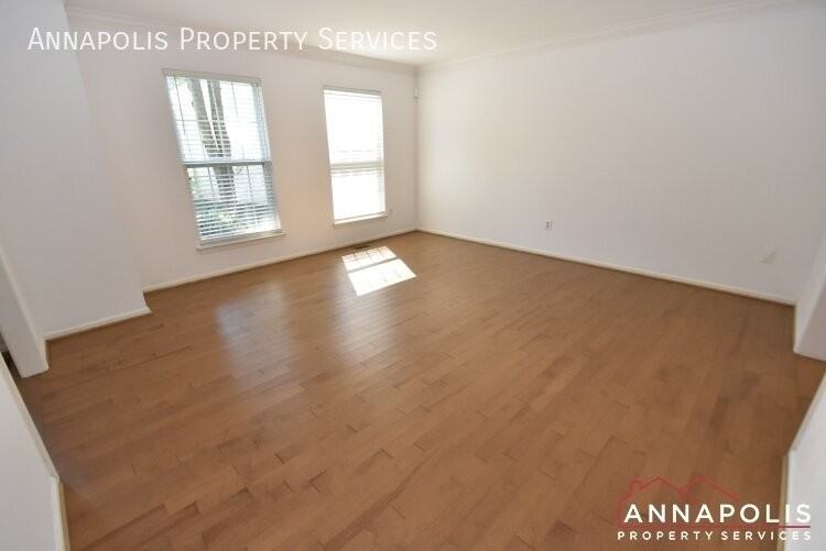 2808 Traxler Ct - Photo 7 of 32