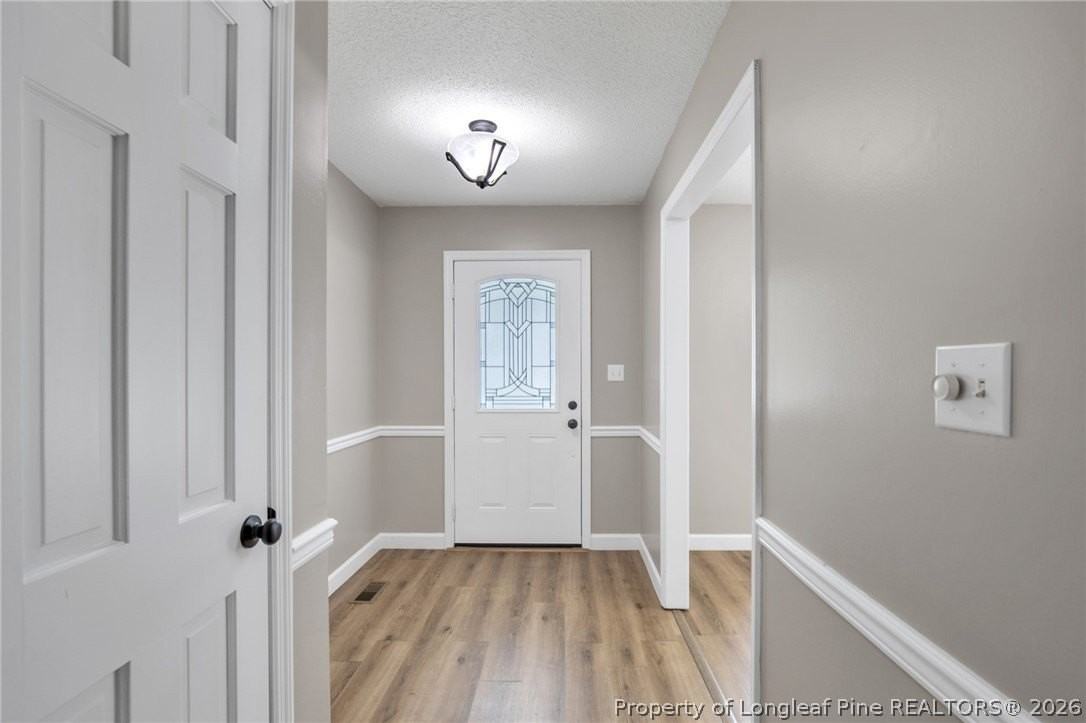 7089 Tollhouse Dr - Photo 4 of 34