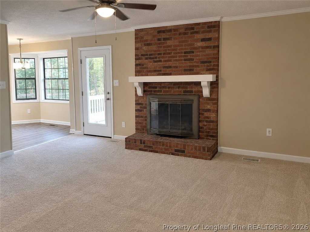 737 Maxine St - Photo 2 of 11