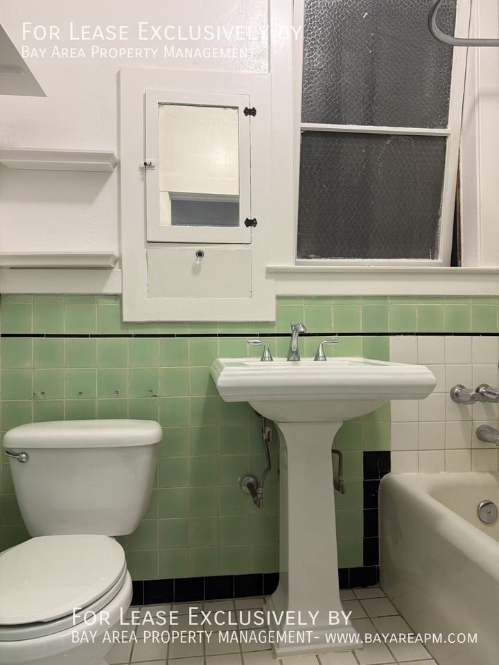 345 Forest Ave #110 - Photo 7 of 10