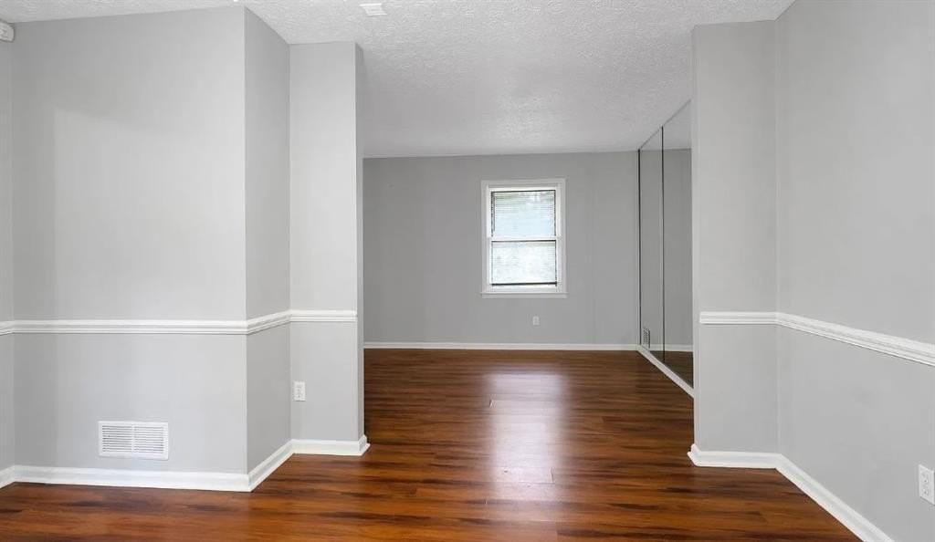 1675 Oak Ridge Way - Photo 5 of 14