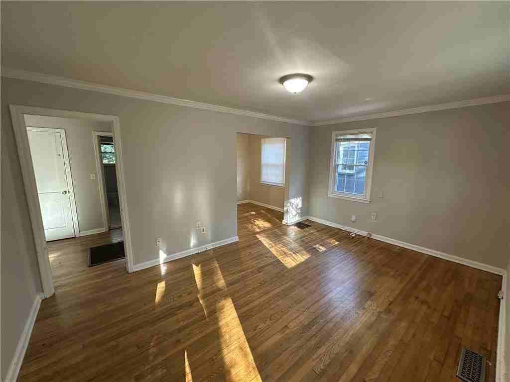 691 Daniel Ave - Photo 2 of 22