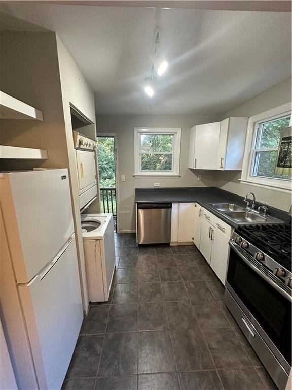 691 Daniel Ave - Photo 4 of 22