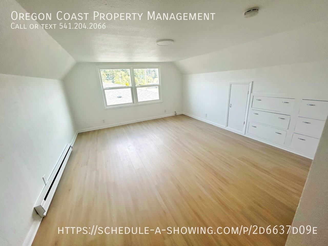 220 Ne Pine St #2 - Photo 2 of 10