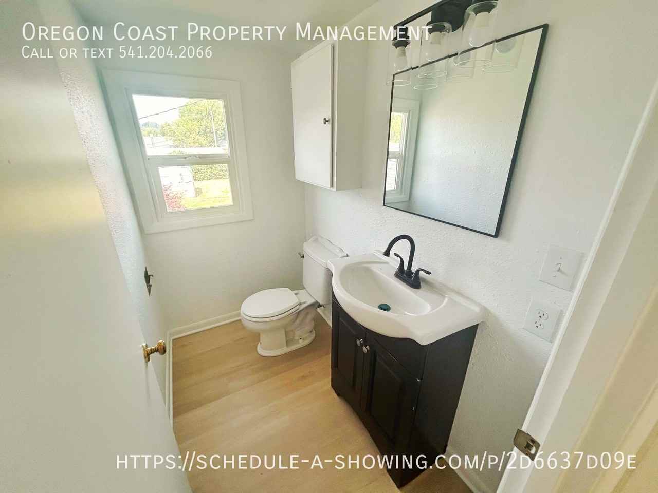 220 Ne Pine St #2 - Photo 5 of 10
