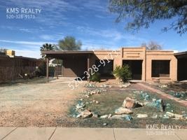 featured image of 704 W Glenn St