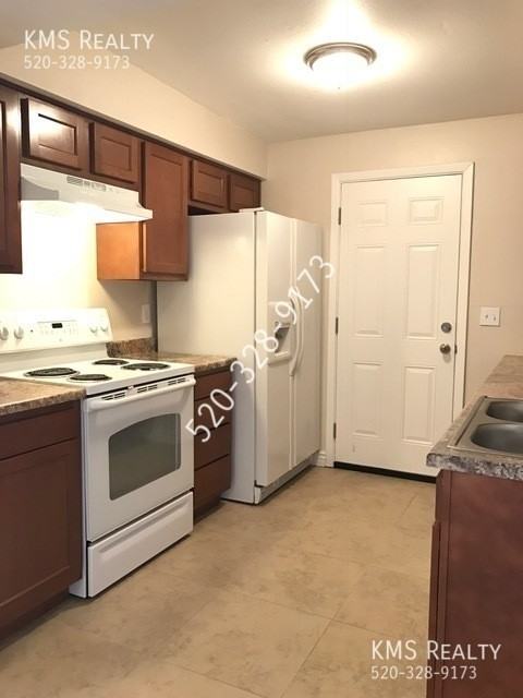 704 W Glenn St - Photo 7 of 24